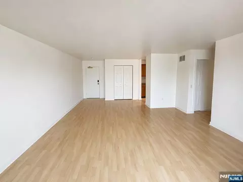 Living - 39 Union St #201, Hackensack, NJ 07601 photo 2 of 3