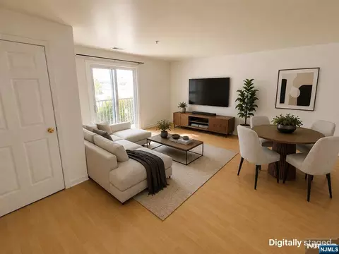 Living - 39 Union St #201, Hackensack, NJ 07601 photo 4 of 6