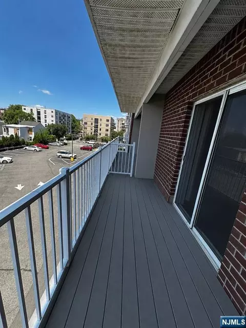 Exterior - 39 Union St #201, Hackensack, NJ 07601 photo 1 of 5