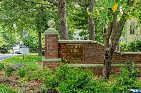 631 Plum Ter, Mahwah, NJ 07430
