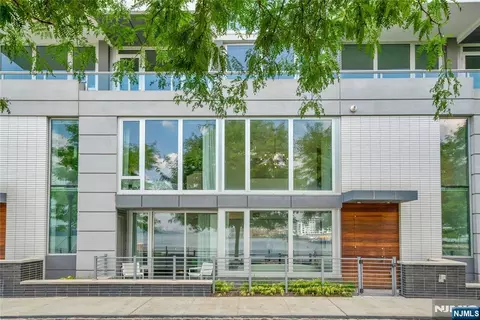 1000 Ave At Port Imperial #102, Weehawken, NJ 07086