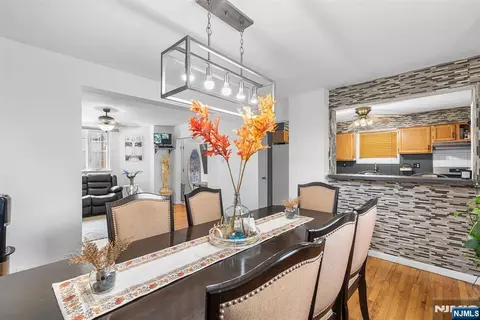 Dining - 656 Devon St, Kearny, NJ 07032 photo 2 of 2