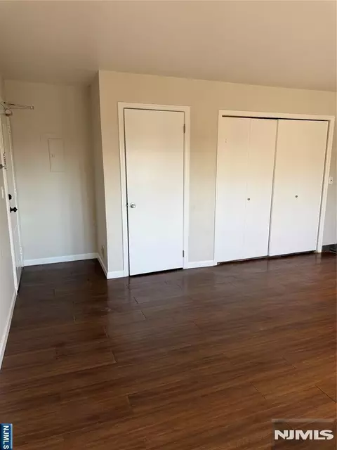Living - 89 Kansas St #3D, Hackensack, NJ 07601 photo 3 of 3
