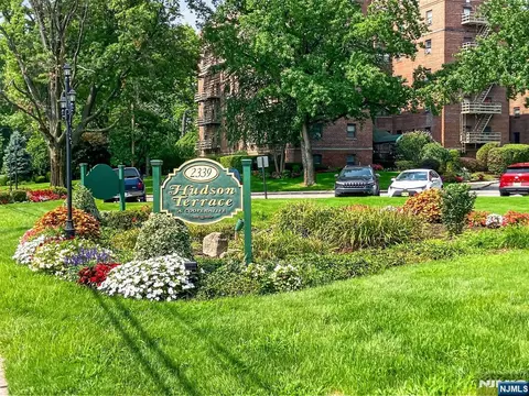 2339 Hudson Ter #C7, Fort Lee, NJ 07024