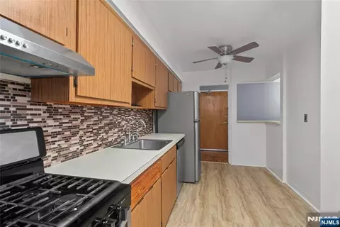 Entry Way - 208 Anderson #NF3, Hackensack, NJ 07601 photo 1 of 1