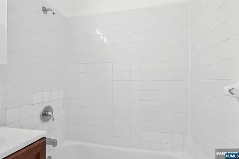 Bath - 208 Anderson #NF3, Hackensack, NJ 07601 photo 2 of 2