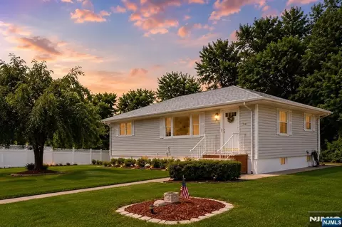 74 Farmingdale Rd, Wayne, NJ 07470