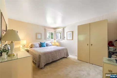 Bedroom - 152 Coles Ave, Hackensack, NJ 07601 photo 1 of 3