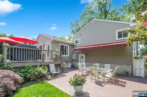 Exterior - 152 Coles Ave, Hackensack, NJ 07601 photo 7 of 10