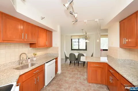 Kitchen - 316 Prospect #3J, Hackensack, NJ 07601 photo 2 of 4