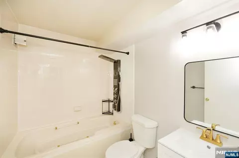 Bath - 316 Prospect #3J, Hackensack, NJ 07601 photo 1 of 2