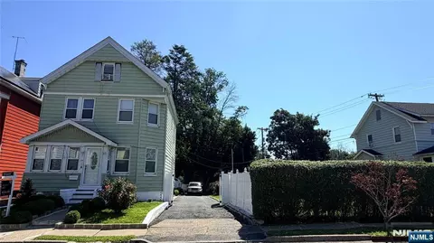 14 Dodd Ter, East Orange, NJ 07017