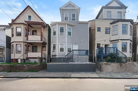 83 Mercer St, Paterson, NJ 07524