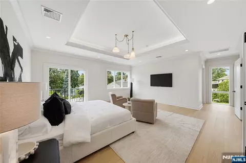 Other - 92 Oliver Rd, Paramus, NJ 07652 photo 2 of 15
