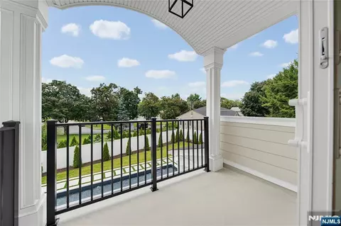 Exterior - 92 Oliver Rd, Paramus, NJ 07652 photo 3 of 4