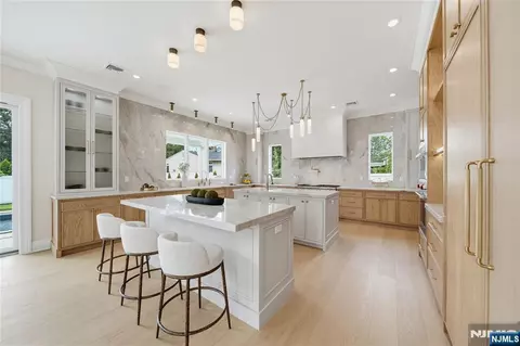 Kitchen - 92 Oliver Rd, Paramus, NJ 07652 photo 1 of 4