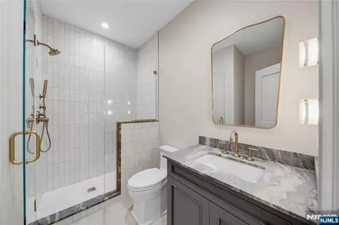 Bath - 92 Oliver Rd, Paramus, NJ 07652 photo 5 of 8