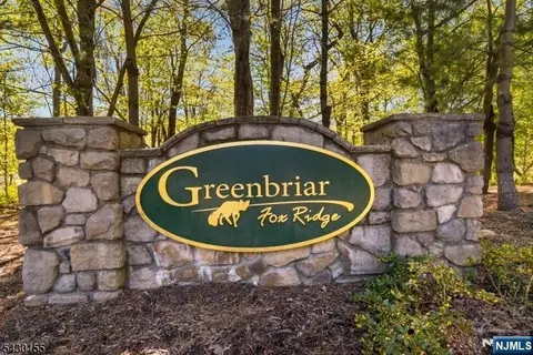 6102 Veterans Dr, Wharton, NJ 07885