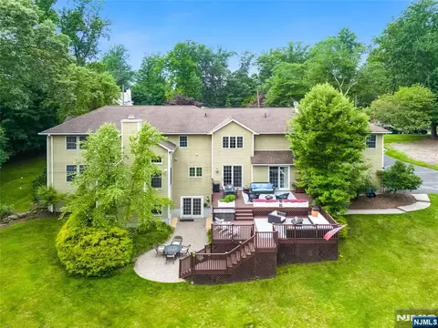 Exterior - 68 Eagle Rim Rd, Saddle River, NJ 07458 photo 5 of 6