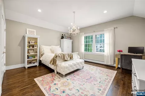 Bedroom - 68 Eagle Rim Rd, Saddle River, NJ 07458 photo 4 of 5