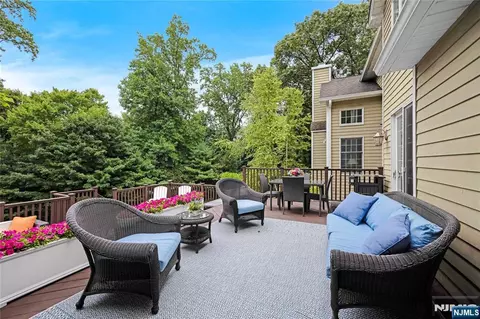 Exterior - 68 Eagle Rim Rd, Saddle River, NJ 07458 photo 4 of 6