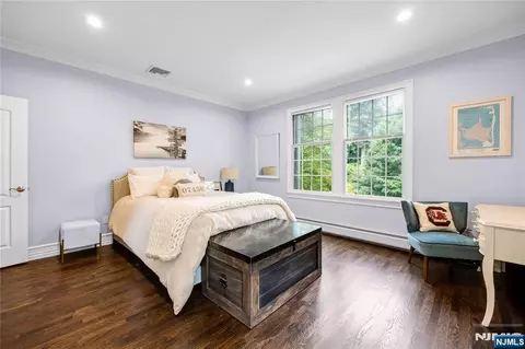 Bedroom - 68 Eagle Rim Rd, Saddle River, NJ 07458 photo 1 of 5