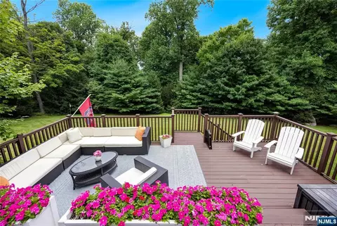 Exterior - 68 Eagle Rim Rd, Saddle River, NJ 07458 photo 3 of 6