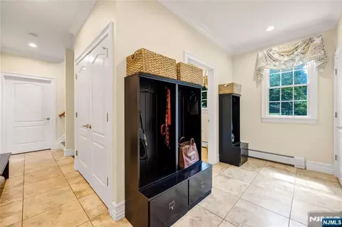 Entry Way - 68 Eagle Rim Rd, Saddle River, NJ 07458 photo 4 of 7