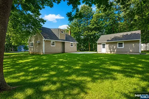 Exterior - 27 Ferndale Rd, Wayne, NJ 07470 photo 4 of 4