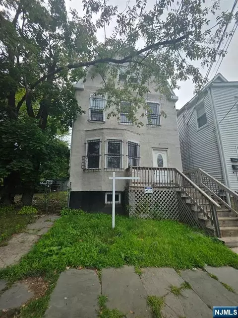 135 Brookside Ave, Irvington, NJ 07111