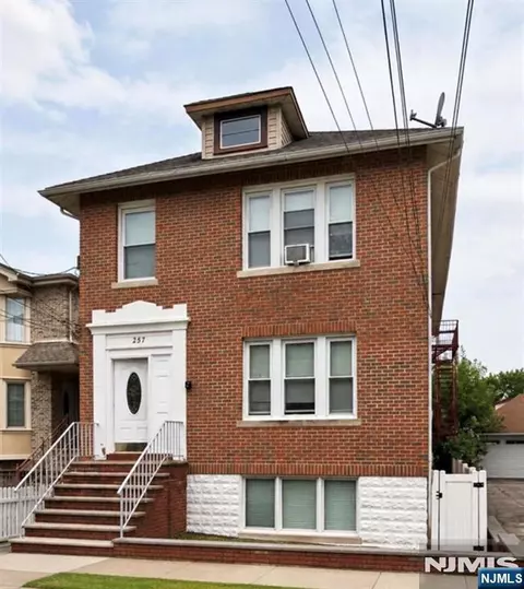 257 Roff Ave, Palisades Park, NJ 07650