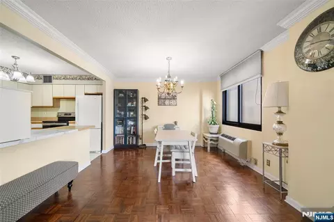 Dining - 326 Prospect Ave #8J, Hackensack, NJ 07601 photo 2 of 3