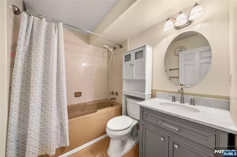 Bath - 326 Prospect Ave #8J, Hackensack, NJ 07601 photo 1 of 1