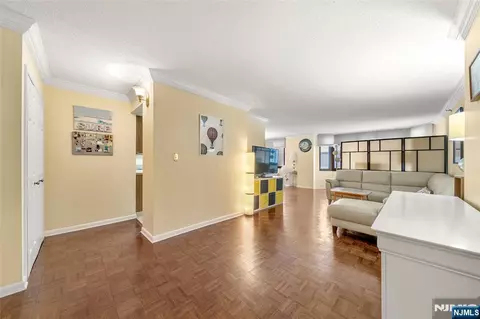 Living - 326 Prospect Ave #8J, Hackensack, NJ 07601 photo 1 of 3
