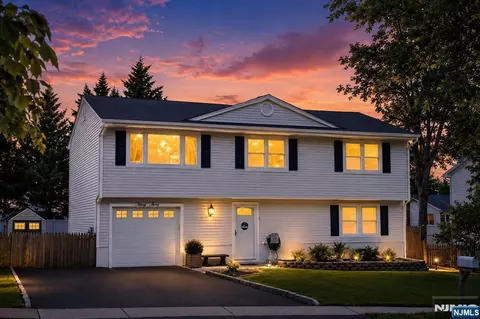 33 Van Buren Ave, Westwood, NJ 07675