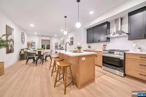 20 Encampment Ct #207, Montville Township, NJ 07045