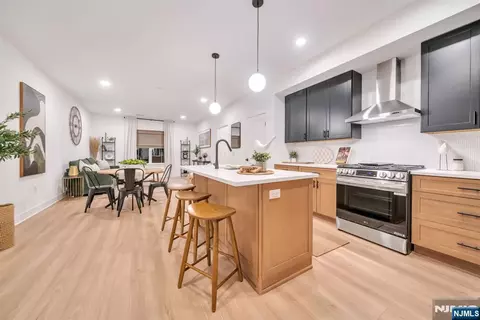 20 Encampment Ct #211, Montville Township, NJ 07045