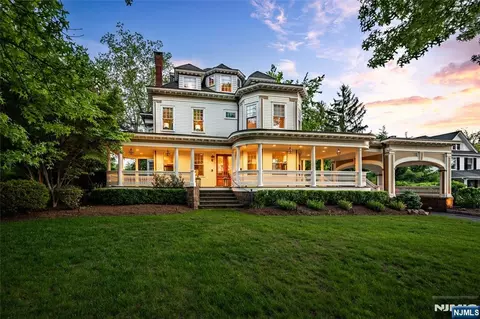 640 Ridgewood Ave, Ridgewood, NJ 07450