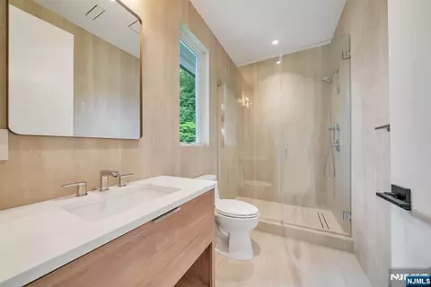 Bath - 61 Mac Arthur Ave, Closter, NJ 07624 photo 5 of 6