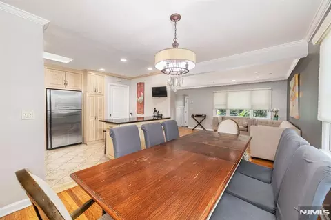 Dining - 376 Chelsea St, Paramus, NJ 07652 photo 1 of 1