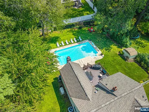 View/Area - 376 Chelsea St, Paramus, NJ 07652 photo 2 of 3