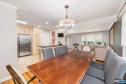 Dining - 376 Chelsea St, Paramus, NJ 07652 photo 1 of 1