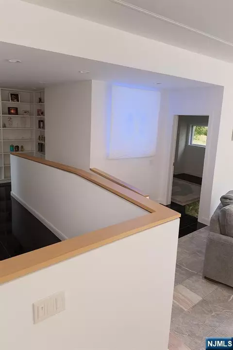 Entry Way - 44 Adams Dr, Cresskill, NJ 07626 photo 1 of 2