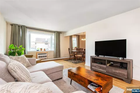 605 Grove St #E3, Clifton, NJ 07013