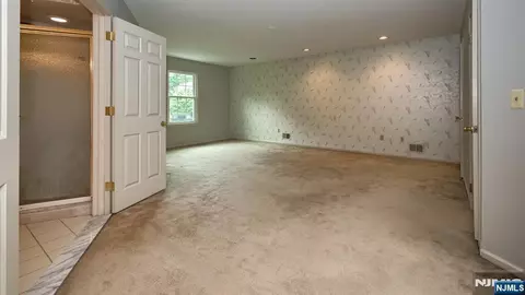 Bedroom - 42 Bowfell Ct, Wayne, NJ 07470 photo 2 of 4