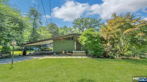 110 Cupsaw Ave, Ringwood, NJ 07456