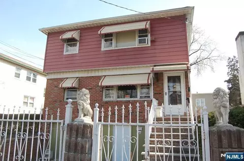 380-382 20th St, Newark, NJ 07103