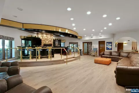 Living - 59 Jackson Dr, Alpine, NJ 07620 photo 7 of 7