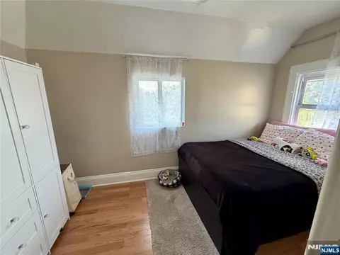 Bedroom - 39 Pangborn Pl, Hackensack, NJ 07601 photo 3 of 7