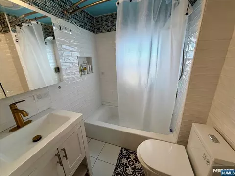 Bath - 39 Pangborn Pl, Hackensack, NJ 07601 photo 2 of 3
